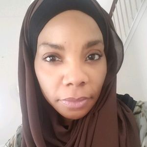 Meet your Posher, Akilah